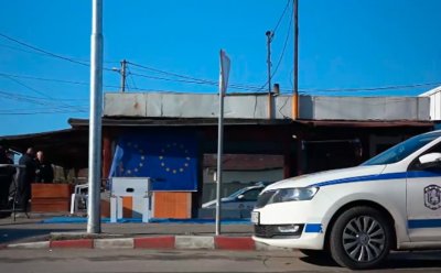 Роми от кв. "Христо Ботев": Тук с наркотиците е страшно, както си ходи човек и пада