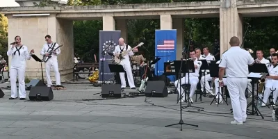 Популярният хит Бангаранга на родната поп звезда Дара прозвуча в