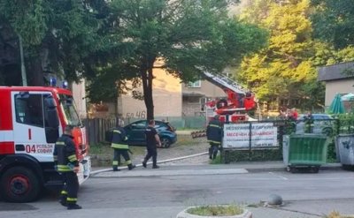Пожар пламна в столичния квартал "Лозенец"