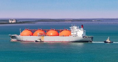 Най малко четири танкера за превоз на петрол и газ