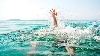 Трагичен инцидент! 40-годишна жена се удави на Централния плаж в Бургас