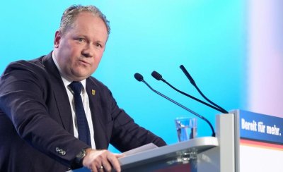 Европейският парламент гласува за отнемане на имунитета на депутата Зигберт