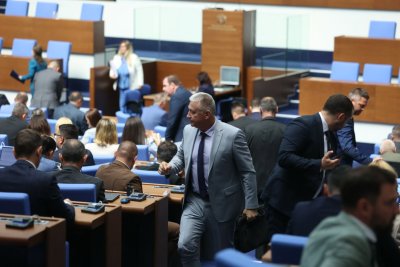 Парламентът прие на второ четене промени в Закона за кредитните