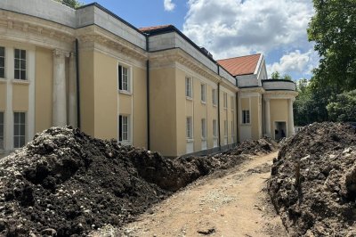 Само в Lupa.bg: Кой погреба минералната баня в "Овча купел"?