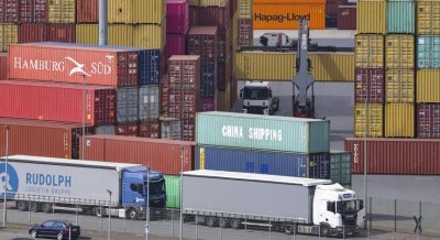 Как се начислява новата митническа такса за онлайн поръчки от държави извън ЕС