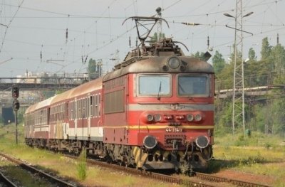 Възрастна жена се хвърли под пътническия влак за Сливен