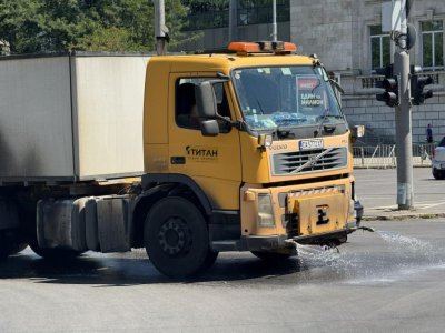 Столичната община извършва допълнително измиване на улици в район Люлин