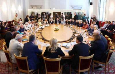 Народни представители от 7 ото Велико народно събрание както и