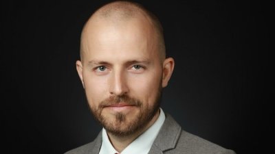 Бивш депутат стана търговски директор на Дарик Медия Груп