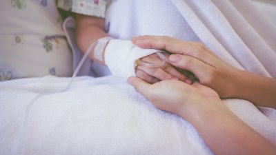 Млад шофьор прати в болница 7-годишно