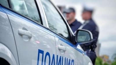 Задържаха пиян шофьор, предложил подкуп на полицаите