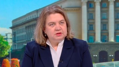 Киселова съзря в полетите на Атанасова изместване на вниманието от бюджета