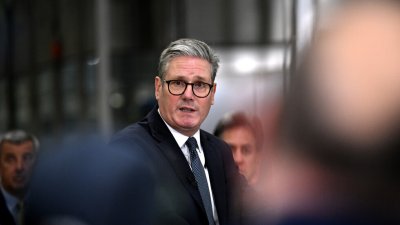 Британският премиер в оставка Киър Стармър ще посети днес украинската