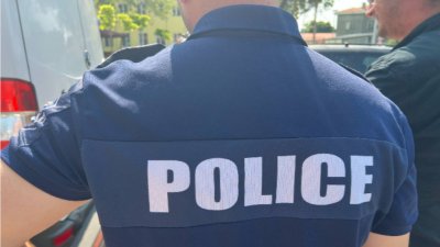 Задържаха трима при спецоперация в Севлиево