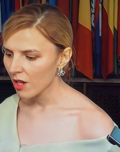Копейките от &bdquo;Възраждане&ldquo; искат оставката на Чамова