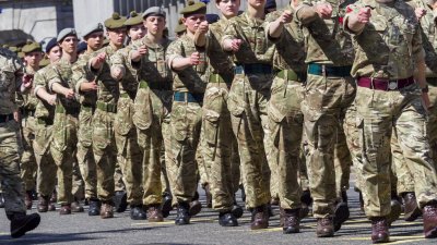 Великобритания изпраща 400 войници в Естония