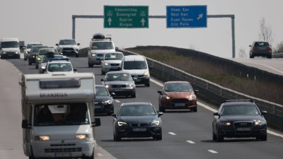 Спират тировете по магистралите &bdquo;Тракия&ldquo; и &bdquo;Струма&ldquo; в неделя следобед