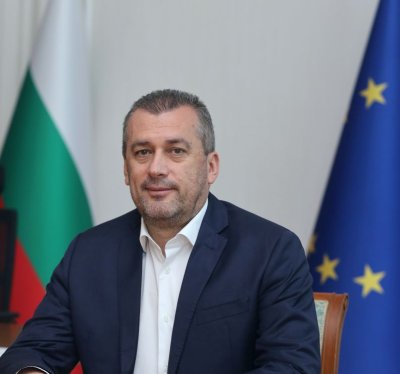 БЕЗ ИЗНЕНАДИ: Милиарди са потънали в БДЖ 