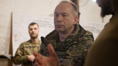 Зеленски обмисля смяната на Сирски?