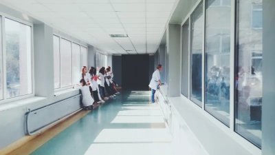 Успешна операция е възстановила способността на мъж да произвежда сперматозоиди