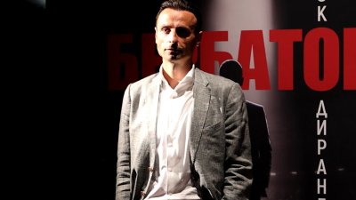 Бербатов на сцена със свой авторски спектакъл