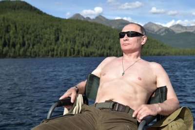 Путин притисна олигарсите за пари