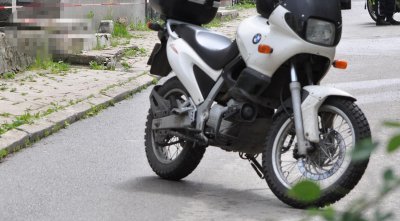 Полицията е задържала мъж на 43 години откраднал мотор при