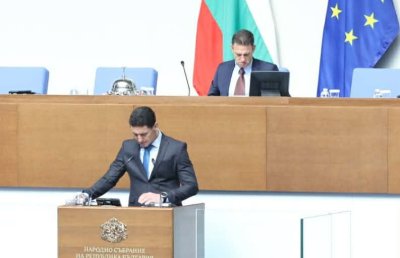 Депутатите бистрят промените в Изборния кодекс и заема по SAFE