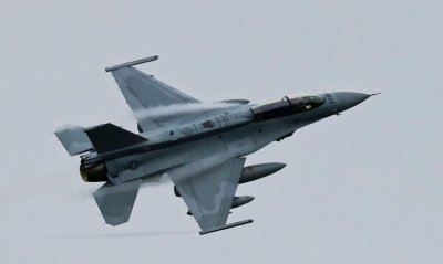 Румъния вдигна два изтребителя F-16 и военен хеликоптер след тревога в Тулча