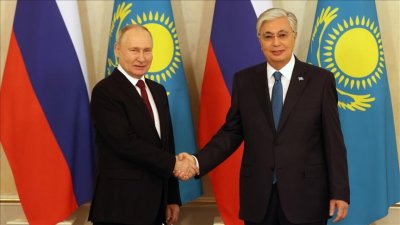 Казахстанският президент, приятел на Путин, го призова за край на войната в Украйна