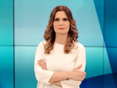 Журналистката от БНТ Добрина Чешмеджиева се разделя с част от