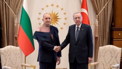 Първо искам да уточня че безкрайно уважавам представителките на противния