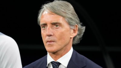 Роберто Манчини официално се заврна начело на националния отбор на