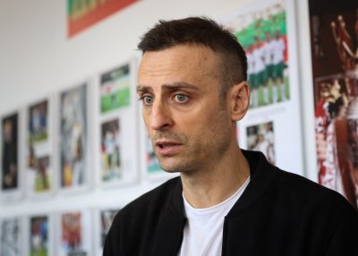 След като покори най големите футболни стадиони в света Димитър