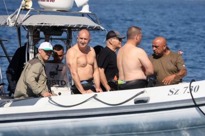На абордаж: Румен Радев превзема морето