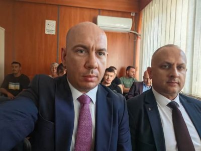 Първо в Lupa.bg: След извънредното заседание в НС заради Ива от Кочани двама депутати със забрани от РСМ