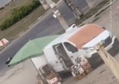 Не, руските орки не атакуват цивилни! Вижте как дрон взривява сергия за зеленчуци (ШОК ВИДЕО)