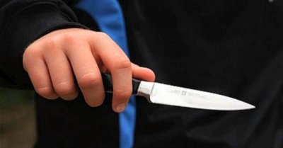 Агресивен мъж заплаши с нож свои познати в Кюстендил