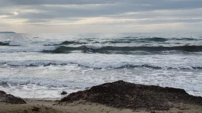 "Мъртвакът" идва, морето се обръща