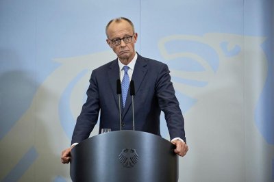 Билд: Мерц пада от власт до другия месец