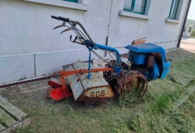 Пиян мъж с мотокултиватор самоделка катастрофира в Берковица