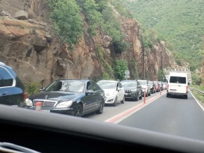 Тапа на Кресна: Два камиона се удариха, няма пострадали