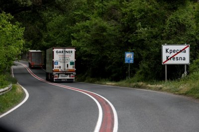 Спират камионите днес следобед по "Тракия", "Струма" и през Кресненското дефиле