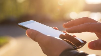 Франция забранява нежеланите рекламни обаждания по телефона