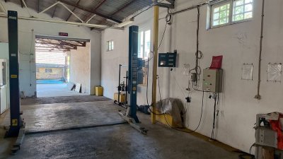 За 2 години: 123 коли са минали на технически преглед в Елена с личната карта на покойник