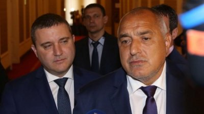 Борисов и Горанов: Ресторантите и хотелите да излязат на светло