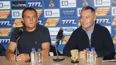 Главният акционер на ФК Левски също се издирва