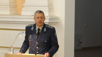 Ген. Стойков остава във ВВС заради сделката за F-16