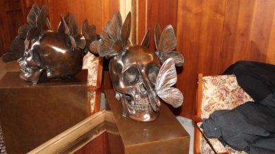 Прокуратурата: Не хвърляме в чували предмети от колекцията на Божков