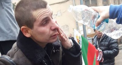 Зарин в Сирия – не може. А сълзотворен газ в центъра на София?
